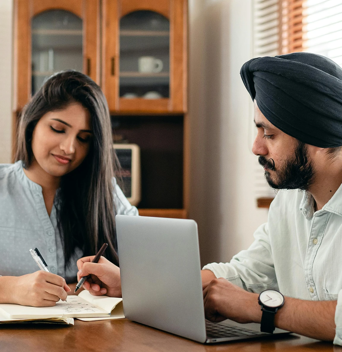 Parent getting coaching for their reading